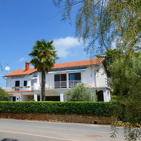 Beautiful Apartments First Row To The Sea Poreč Dış mekan fotoğraf