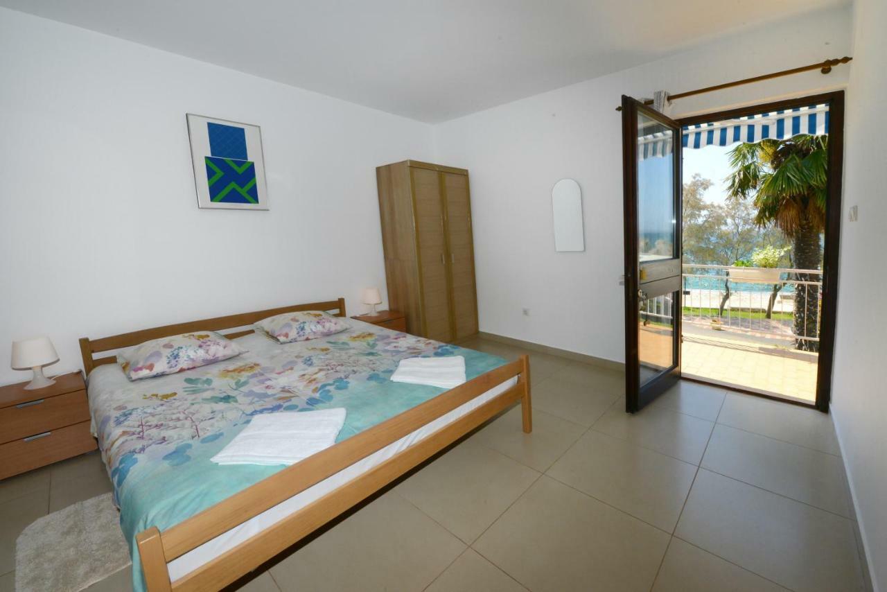 Beautiful Apartments First Row To The Sea Poreč Dış mekan fotoğraf